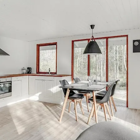 Two Bedroom Holiday In Ferienhaus